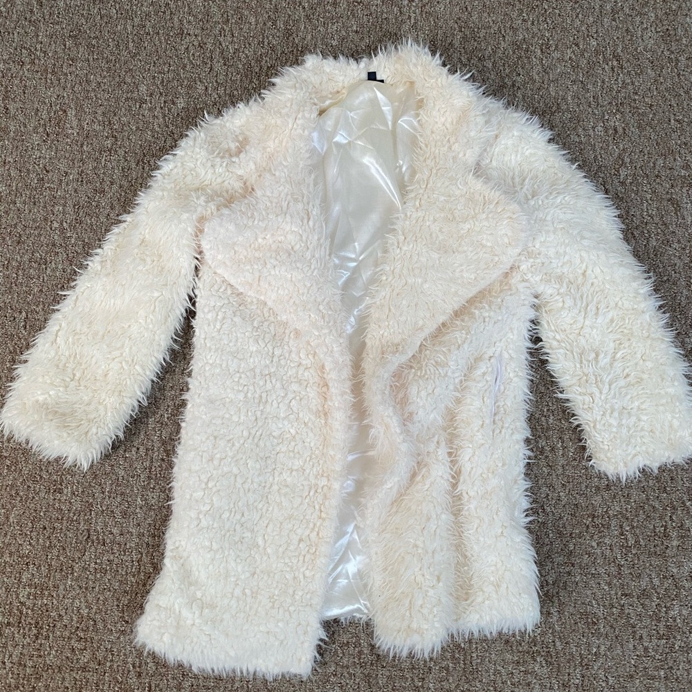 NWOT Fluffy long coat